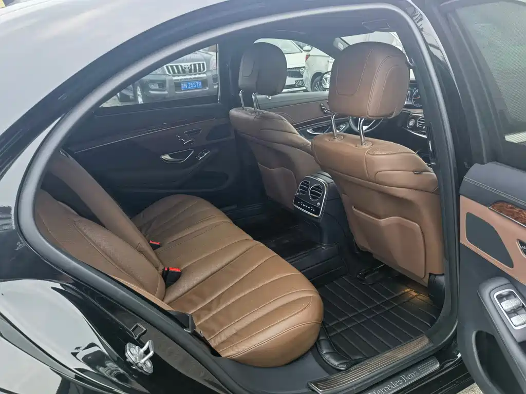 Mercedes-Benz S-Class — миниатюра 21