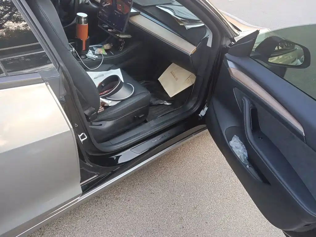 Tesla Model 3 — миниатюра 19