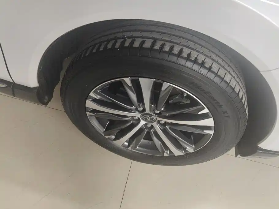 Toyota Venza — миниатюра 6