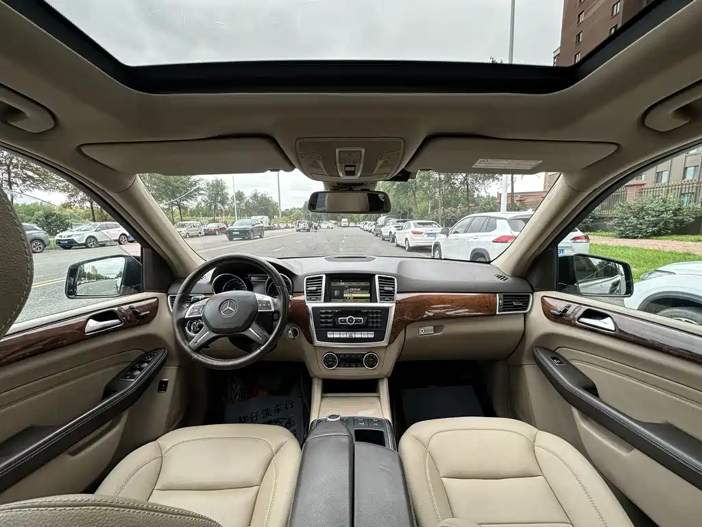 Mercedes-Benz M-Class — миниатюра 20