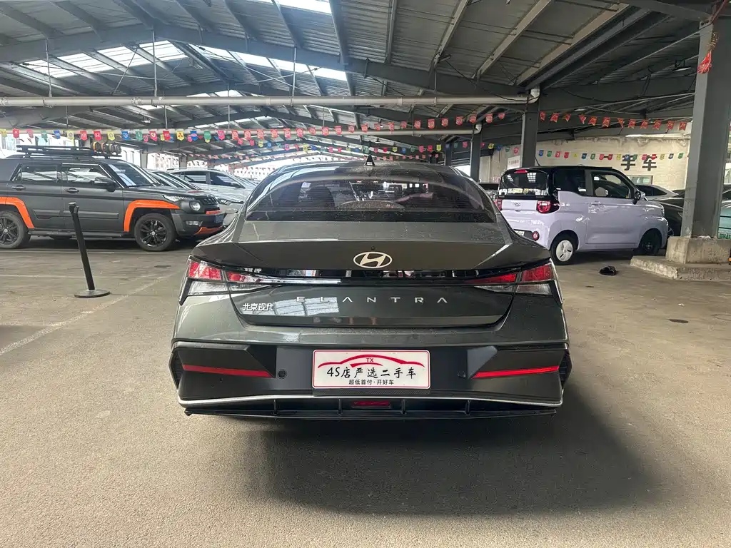 Hyundai Elantra — миниатюра 8