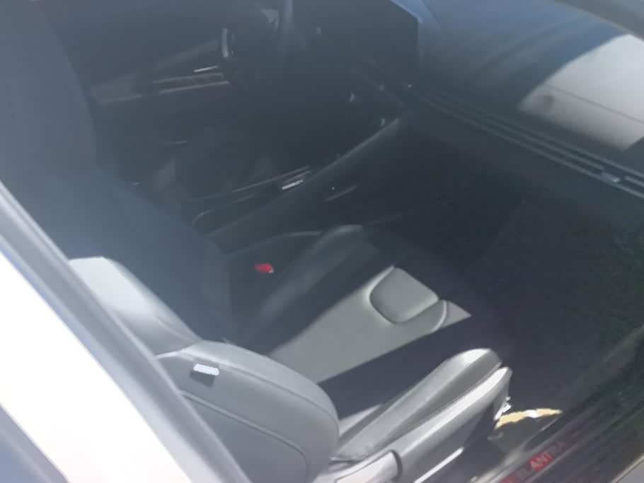 Hyundai Elantra 1.5 л 2024 г. Белый, пробег 17300 км