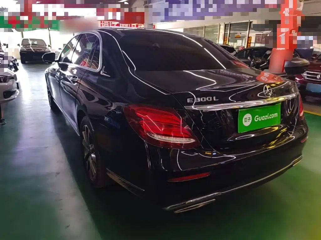 Mercedes-Benz E-Class — миниатюра 5