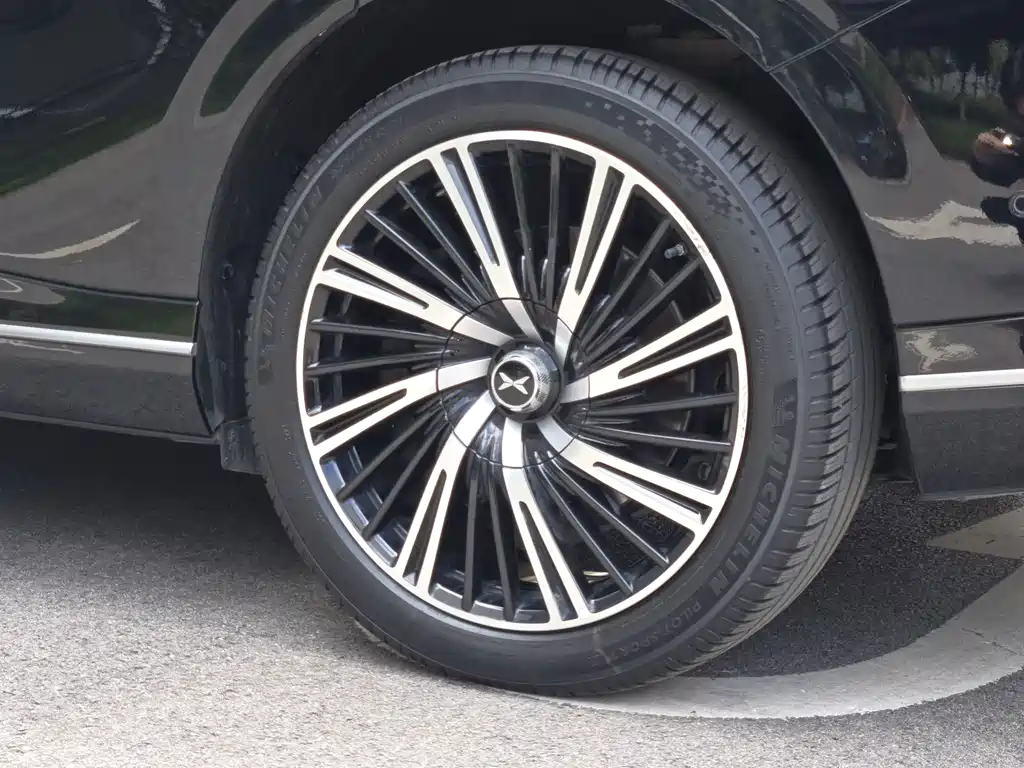 XPeng G9 — миниатюра 13