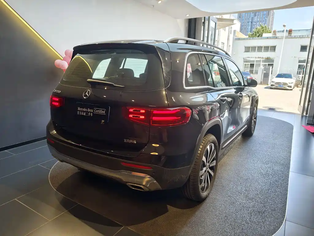 Mercedes-Benz GLB — миниатюра 9