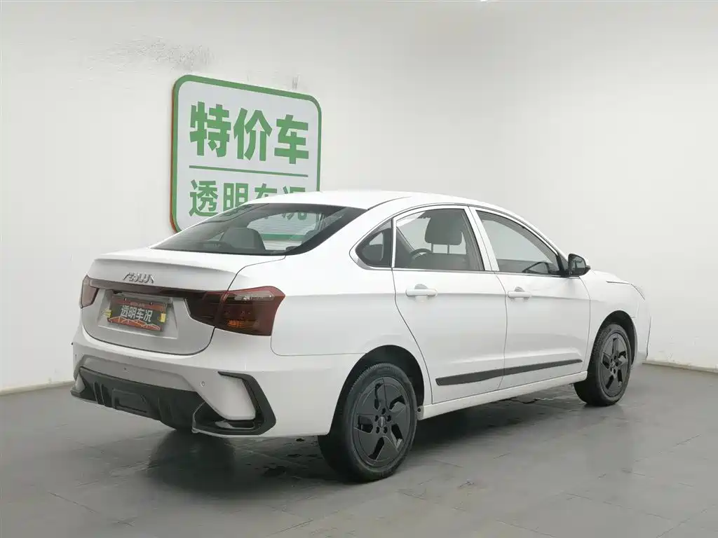 DONGFENG E70