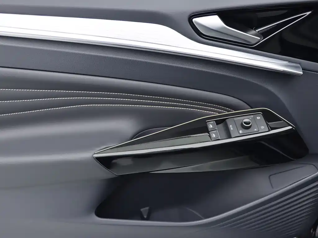Volkswagen ID.4 Crozz — миниатюра 11