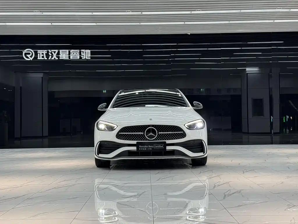 Mercedes-Benz C-Class — миниатюра 2