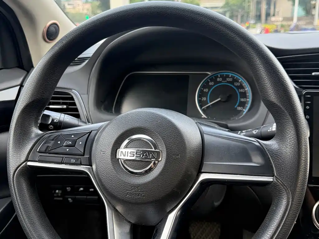 Nissan Sylphy EV - фото 16