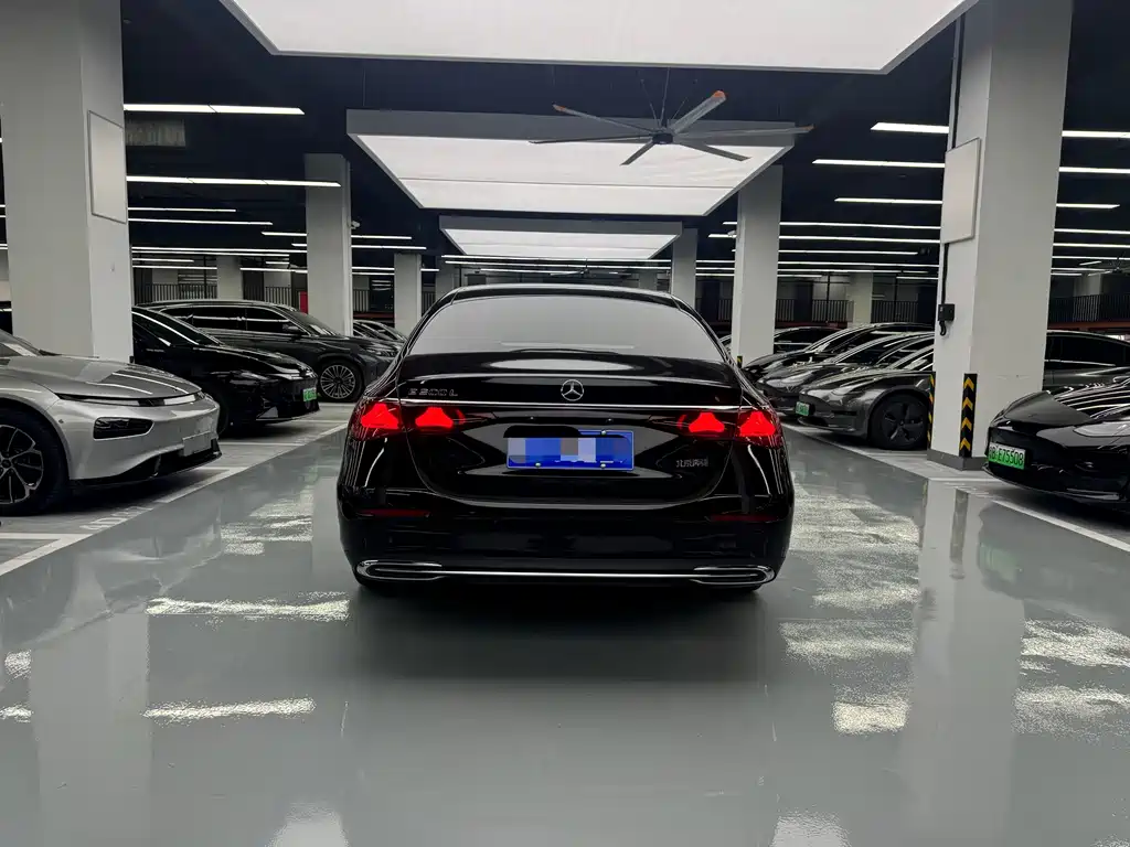 Mercedes-Benz E-Class — миниатюра 14