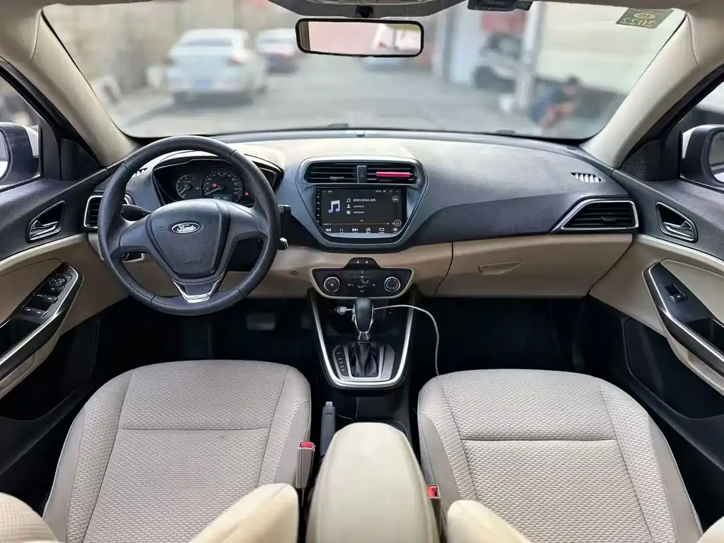 Ford Escort — миниатюра 8