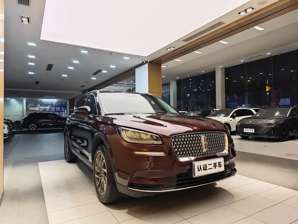 Lincoln Corsair — миниатюра 4