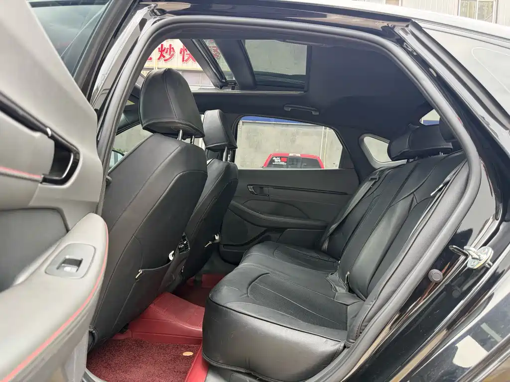 Hyundai Sonata — миниатюра 6