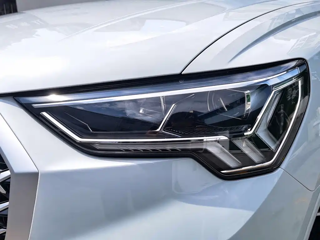 Audi Q3 — миниатюра 5