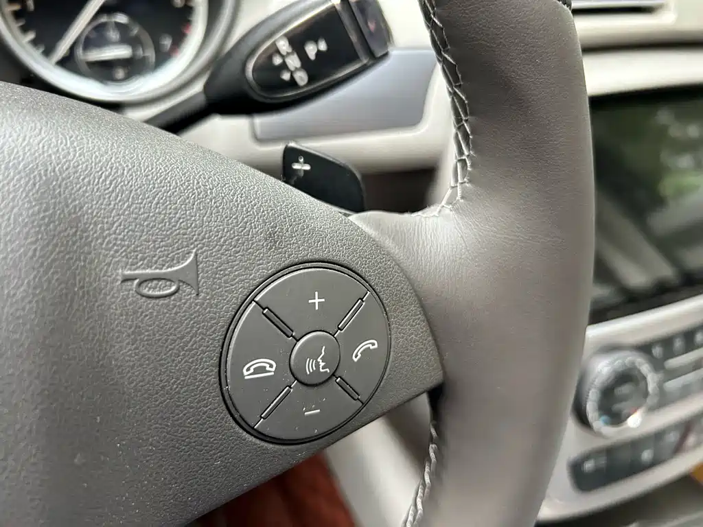 Mercedes-Benz R-Class — миниатюра 12