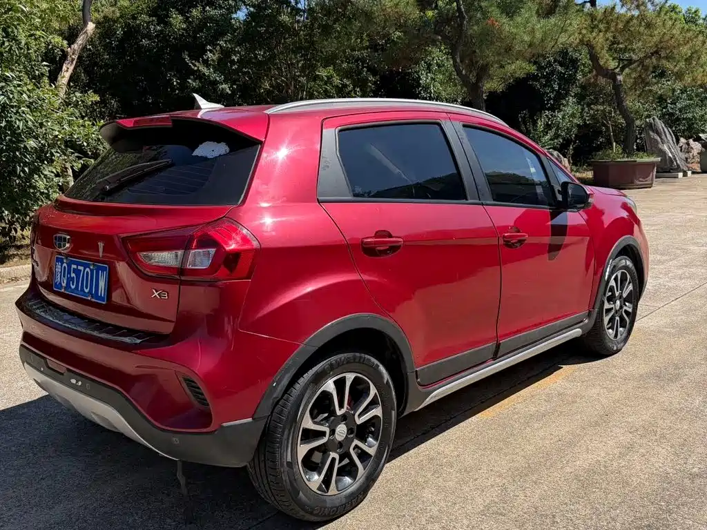 Geely Vision X3 — миниатюра 9