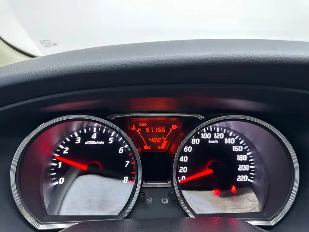 Nissan Livina — миниатюра 9
