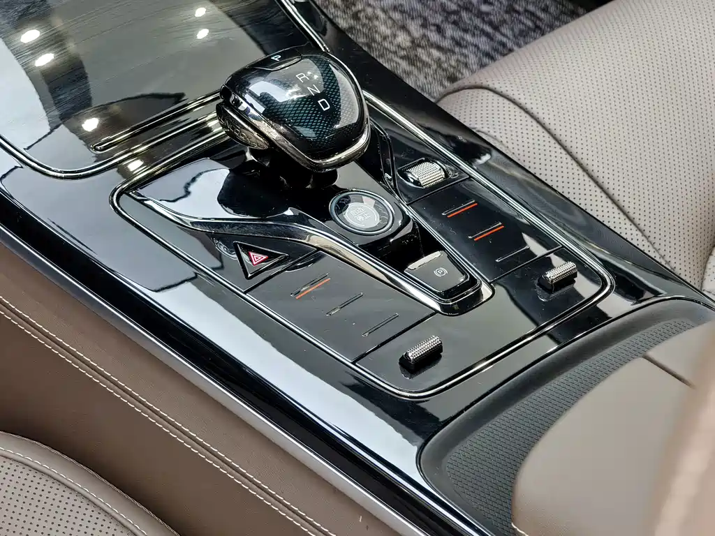 BYD Han — миниатюра 10