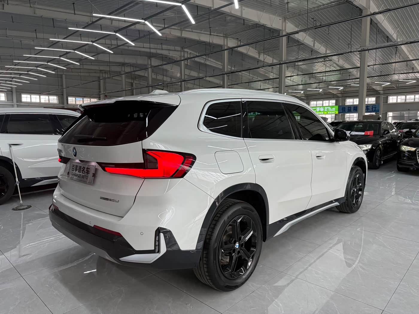 BMW X1 1.5 л 2023 г. Белый, пробег 26000 км