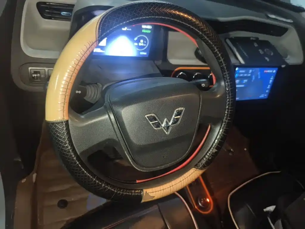 Wuling MINIEV — миниатюра 3