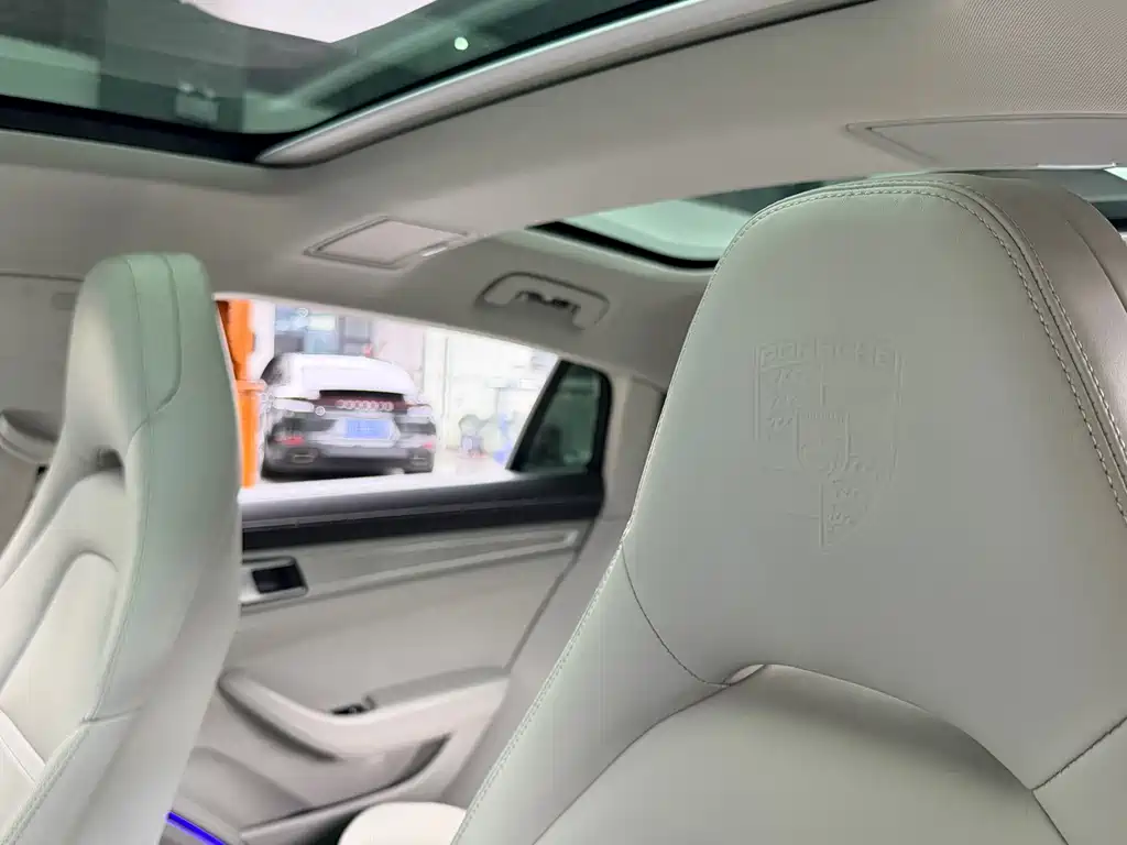 Porsche Panamera Hybrid — миниатюра 12