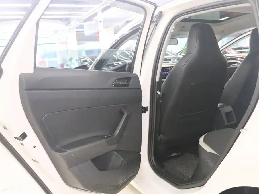 Volkswagen Polo — миниатюра 12