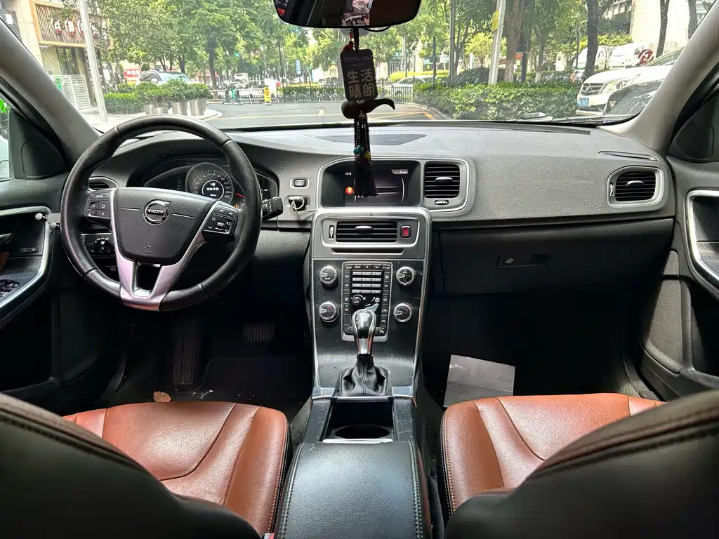 Volvo S60 — миниатюра 13