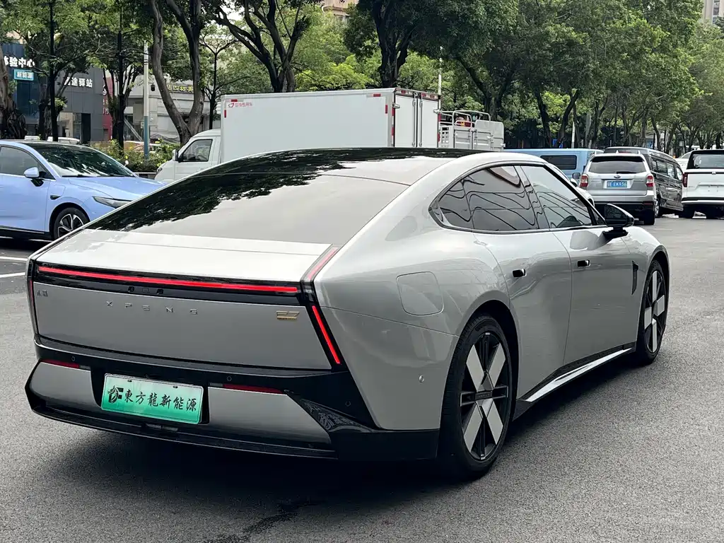 XPeng P7 — миниатюра 8