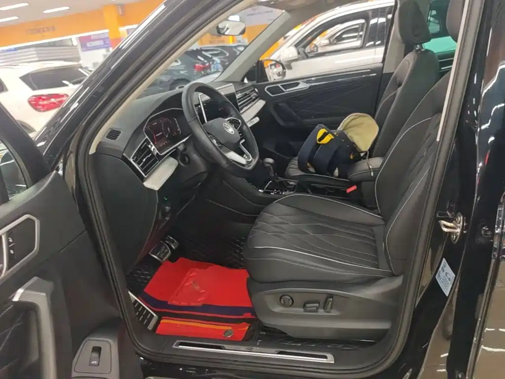 Volkswagen Tiguan L — миниатюра 15