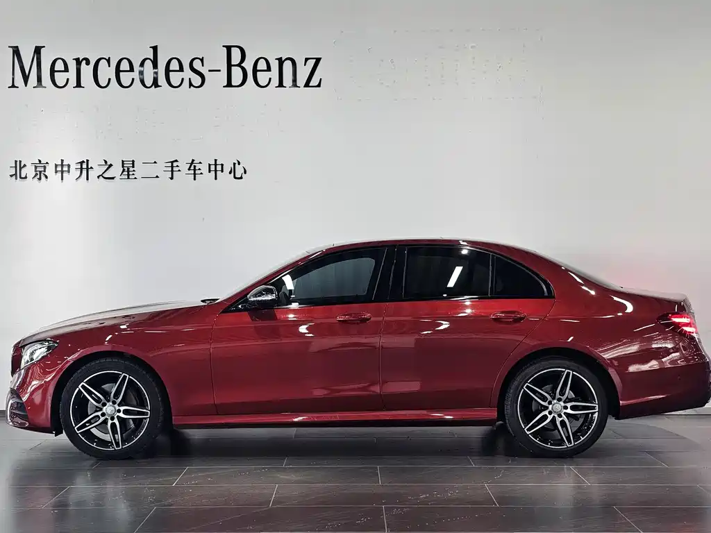 Mercedes-Benz E-Class — миниатюра 2