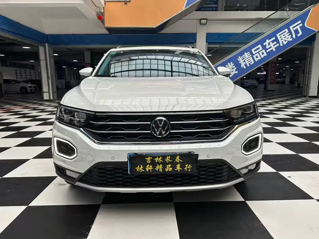 Volkswagen T-Roc — миниатюра 2