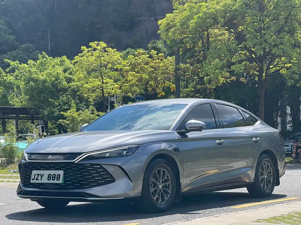2025 BYD Qin - zdjęcie 1 z 23