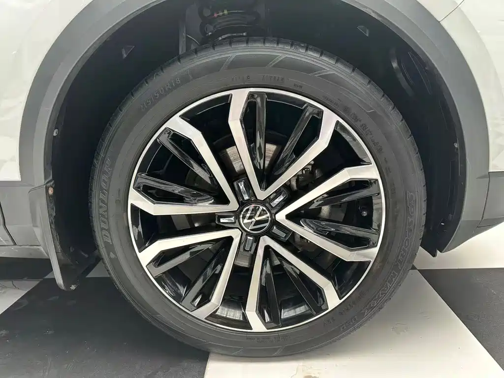 Volkswagen T-Roc — миниатюра 5