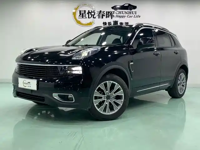 2020 Lynk & Co 01