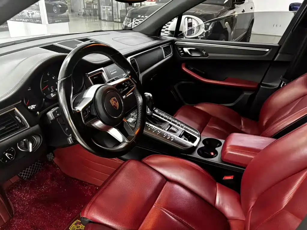 Porsche Macan — миниатюра 7