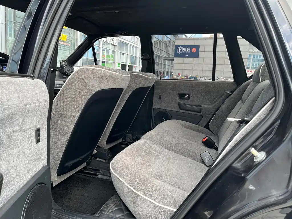 Volkswagen Santana Classic — миниатюра 14