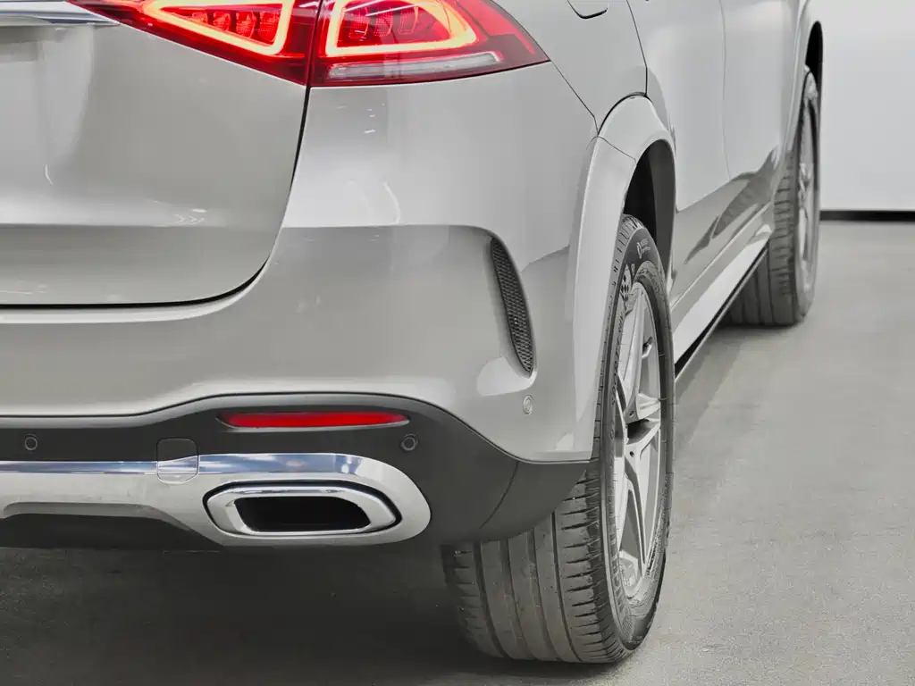 Mercedes-Benz GLE (Import) — миниатюра 35