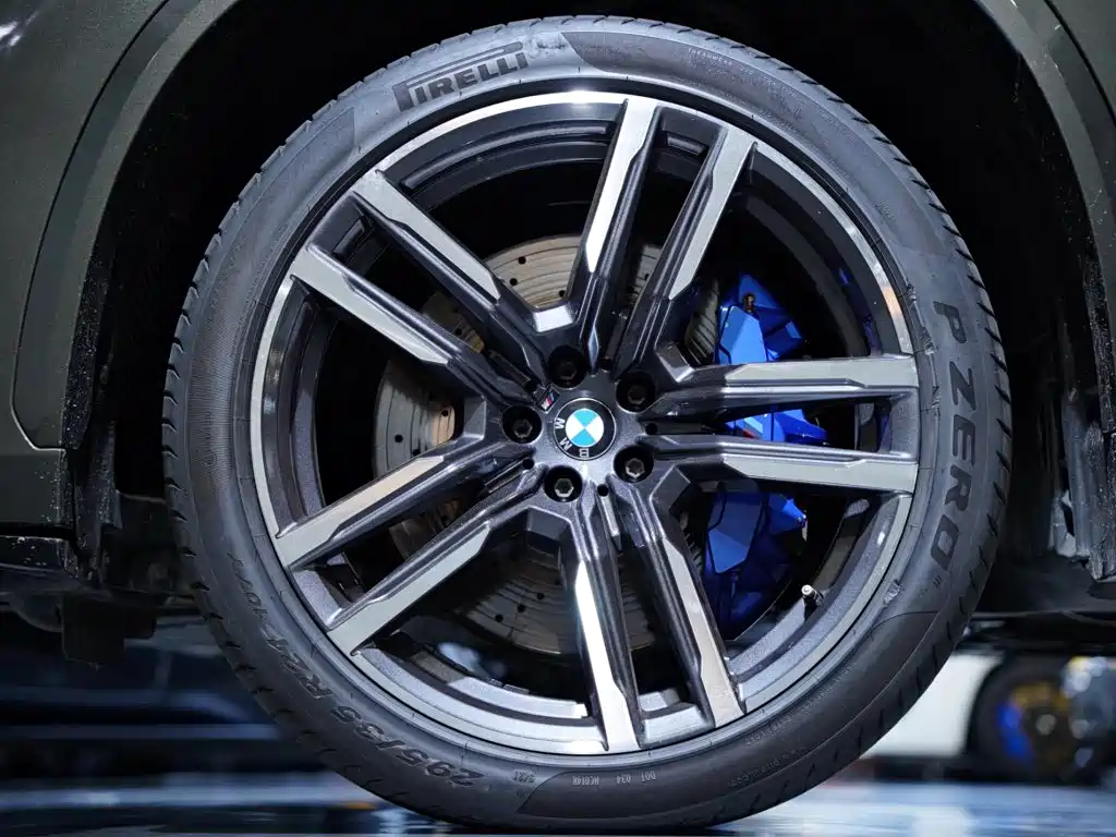 BMW X5 M — миниатюра 2