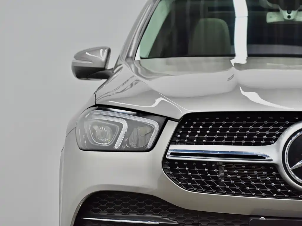Mercedes-Benz GLE (Import) — миниатюра 31