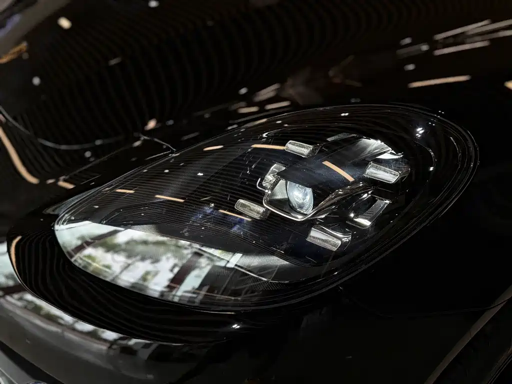 Porsche Panamera — миниатюра 7