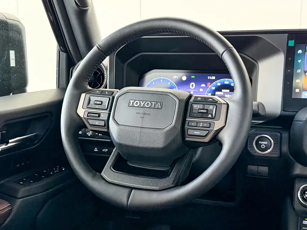 Toyota Prado — миниатюра 14