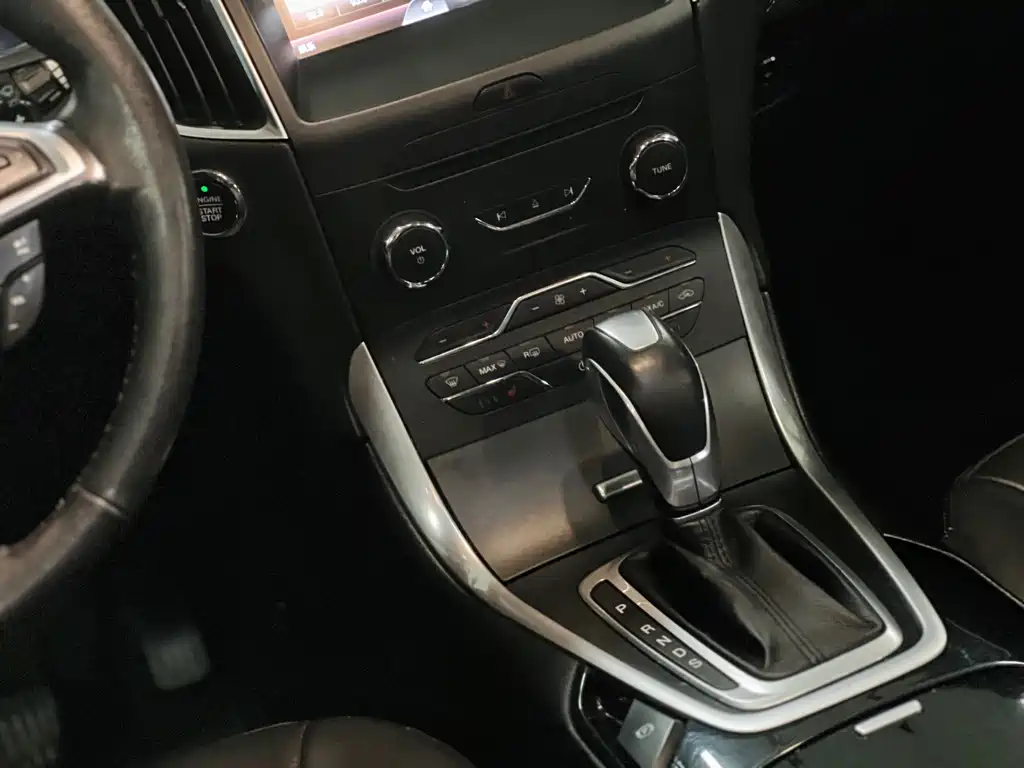 Ford Edge — миниатюра 13