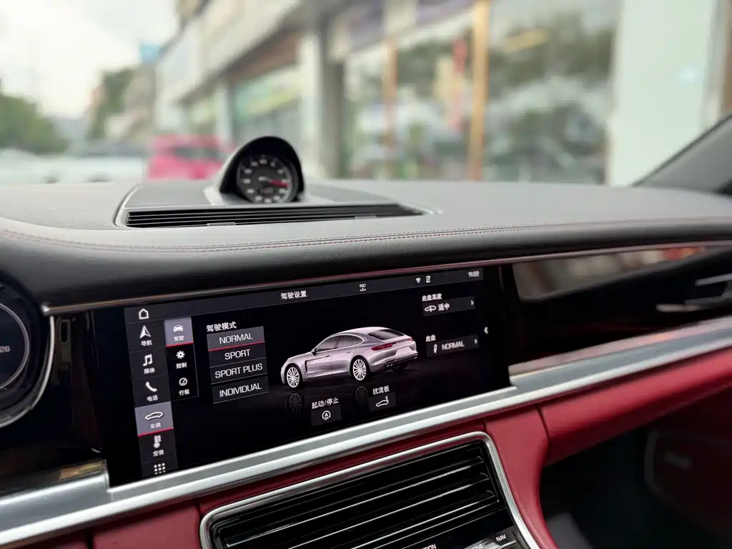 Porsche Panamera — миниатюра 15