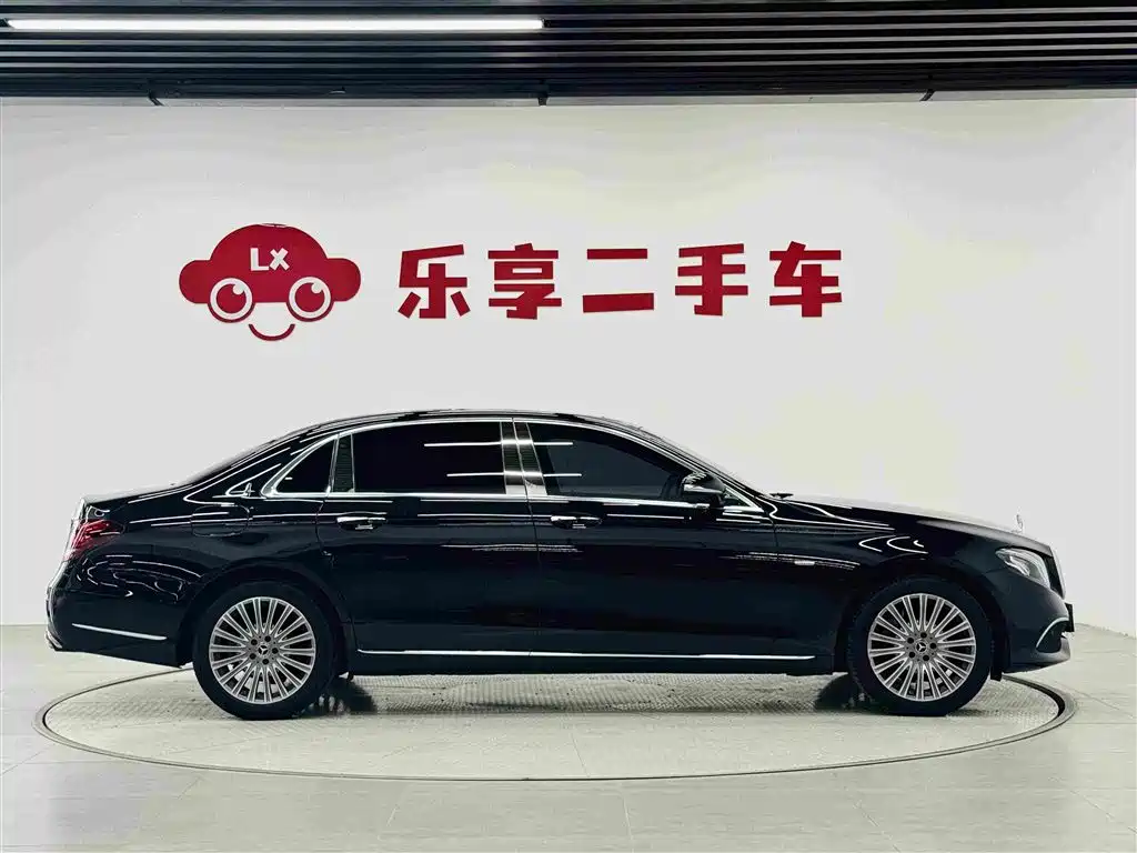 Mercedes-Benz E-Class — миниатюра 6