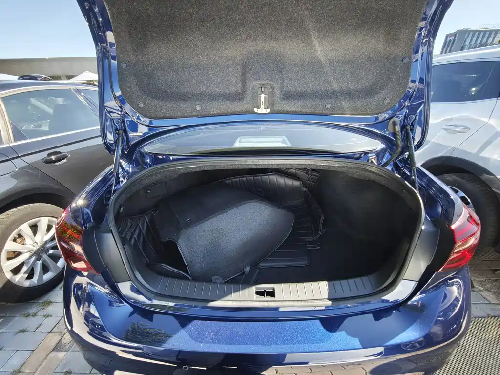 Infiniti Q50L — миниатюра 12