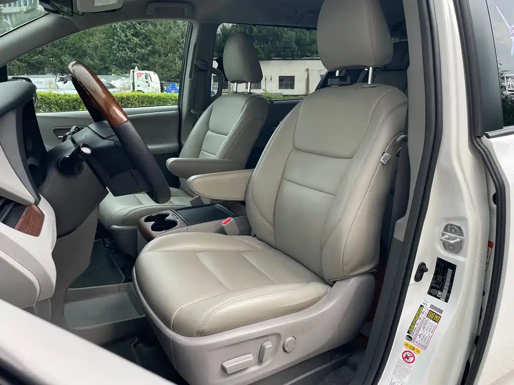 Toyota Sienna 2015 3.5L L