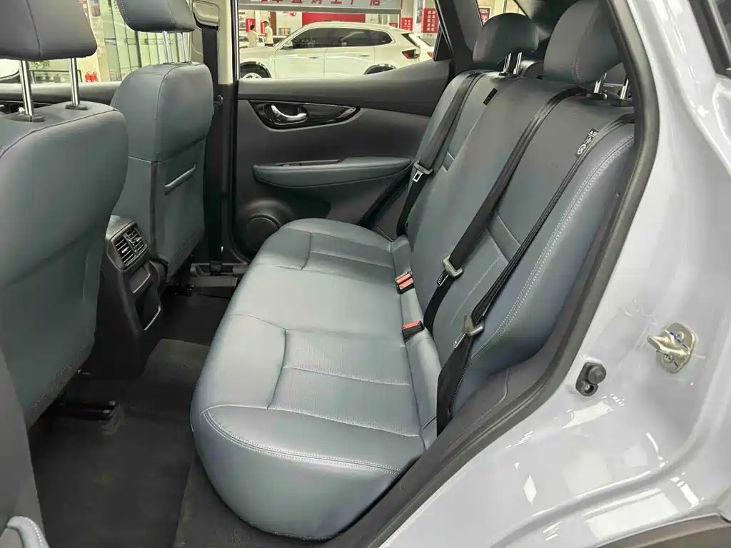 Nissan Qashqai — миниатюра 15
