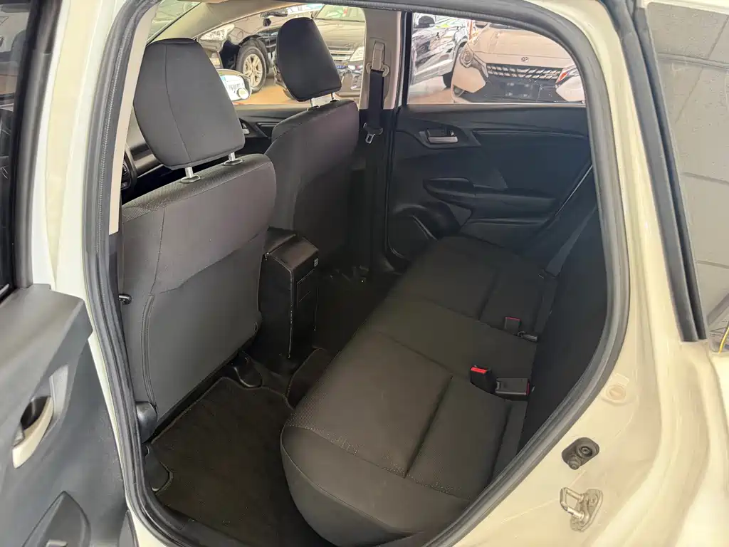 Honda Fit — миниатюра 13
