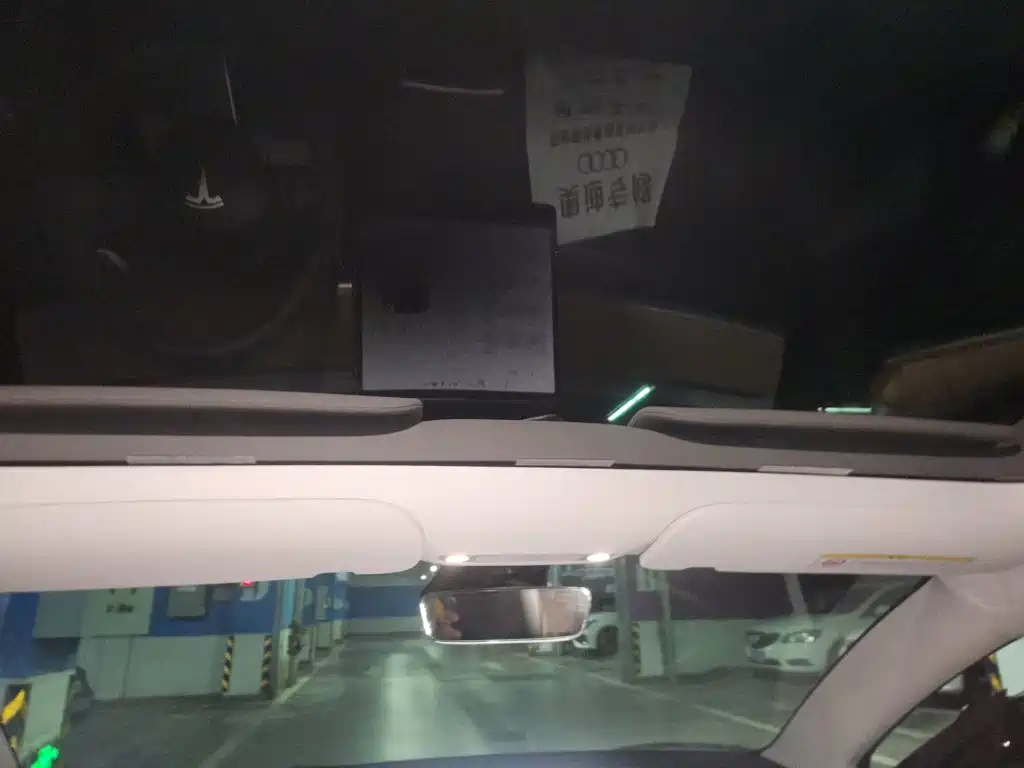 Tesla Model 3 — миниатюра 14