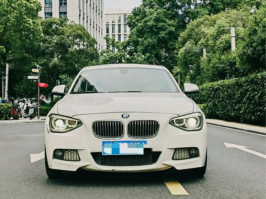 BMW 1 Series (Import) — миниатюра 2